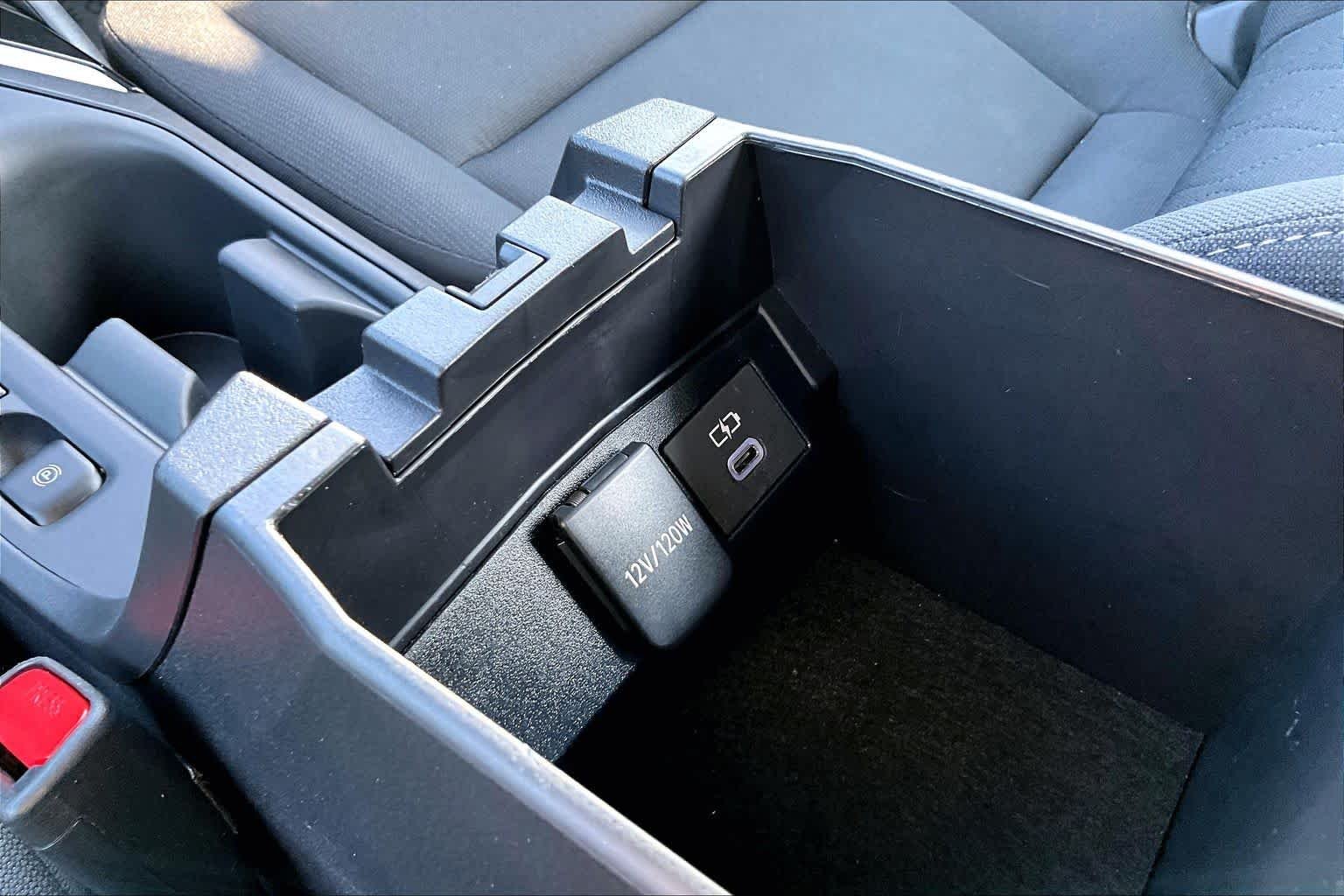 Used 2025 Wind Chill Pearl Toyota LE image 34