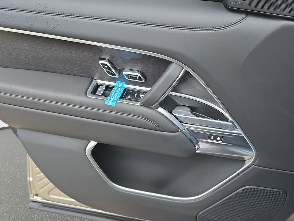 2025 Land Rover Range Rover SE - Photo 29