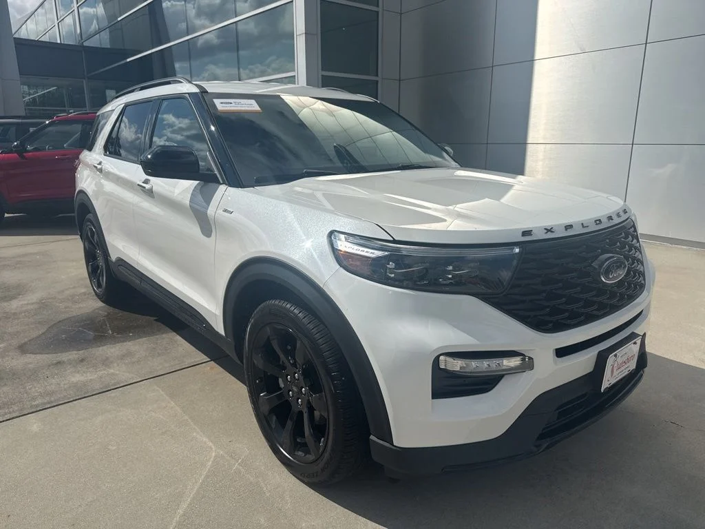 2024 Ford Explorer ST-LINE RWD's photo