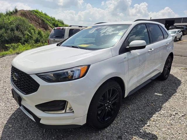 2024 Ford Edge ST-Line AWD's photo