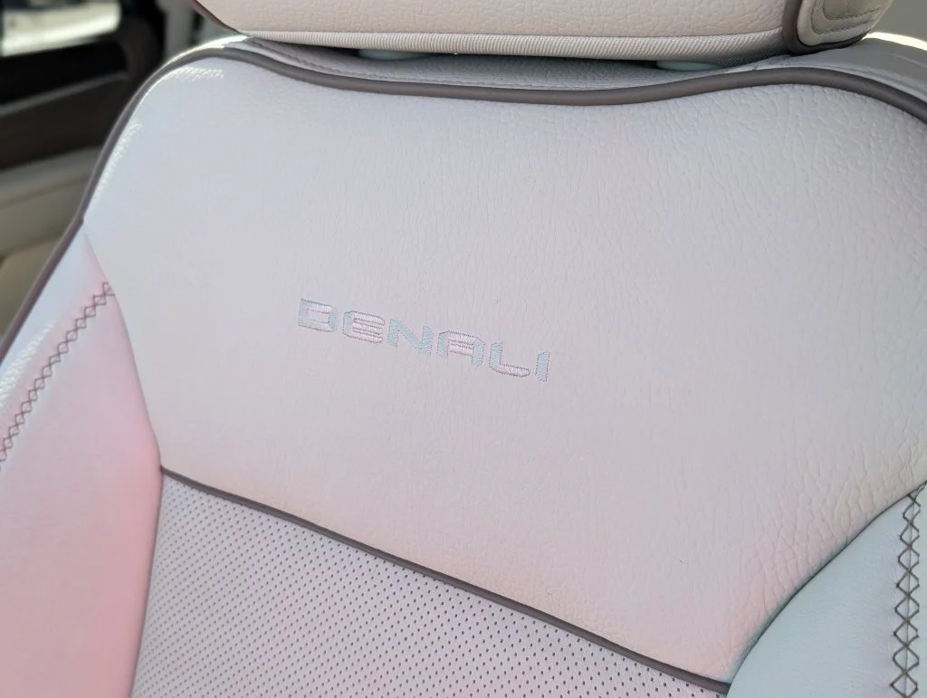 Used 2023 White GMC Denali image 30