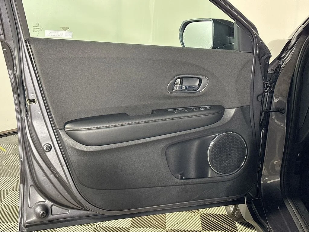 Used 2022 Gray Honda EX image 10