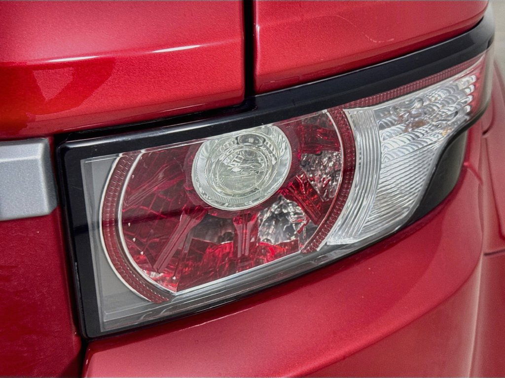 Used 2015 Red Land Rover Pure image 32