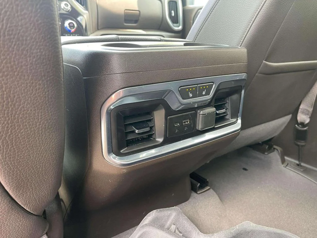 Used 2021 Onyx Black GMC Denali image 31