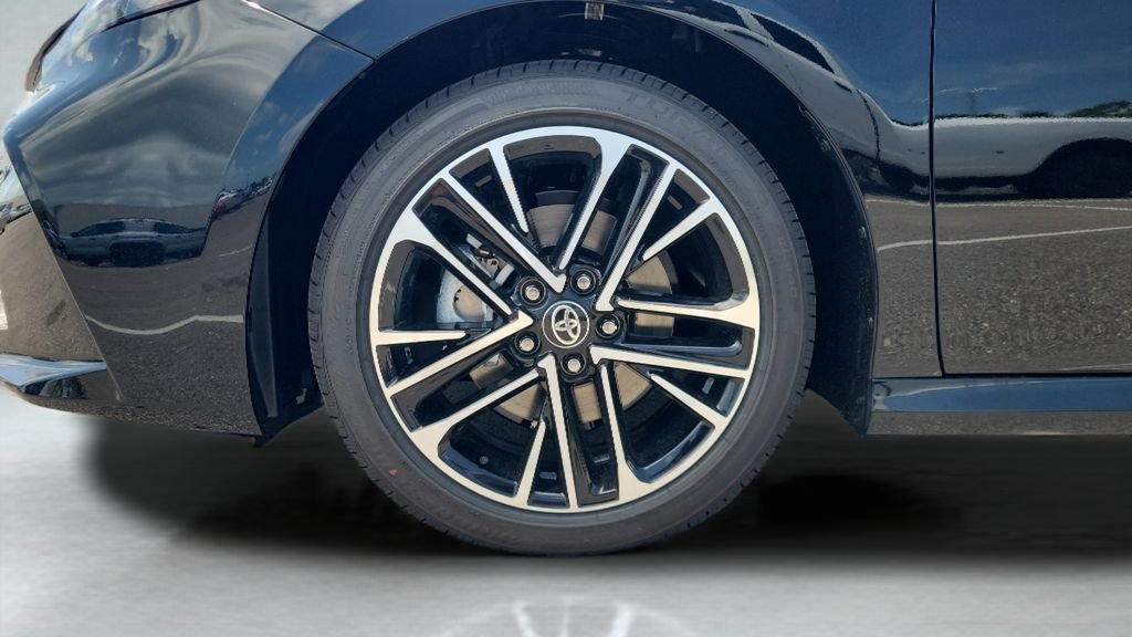 New 2026 Midnight Black Metallic Toyota  XLE image 28
