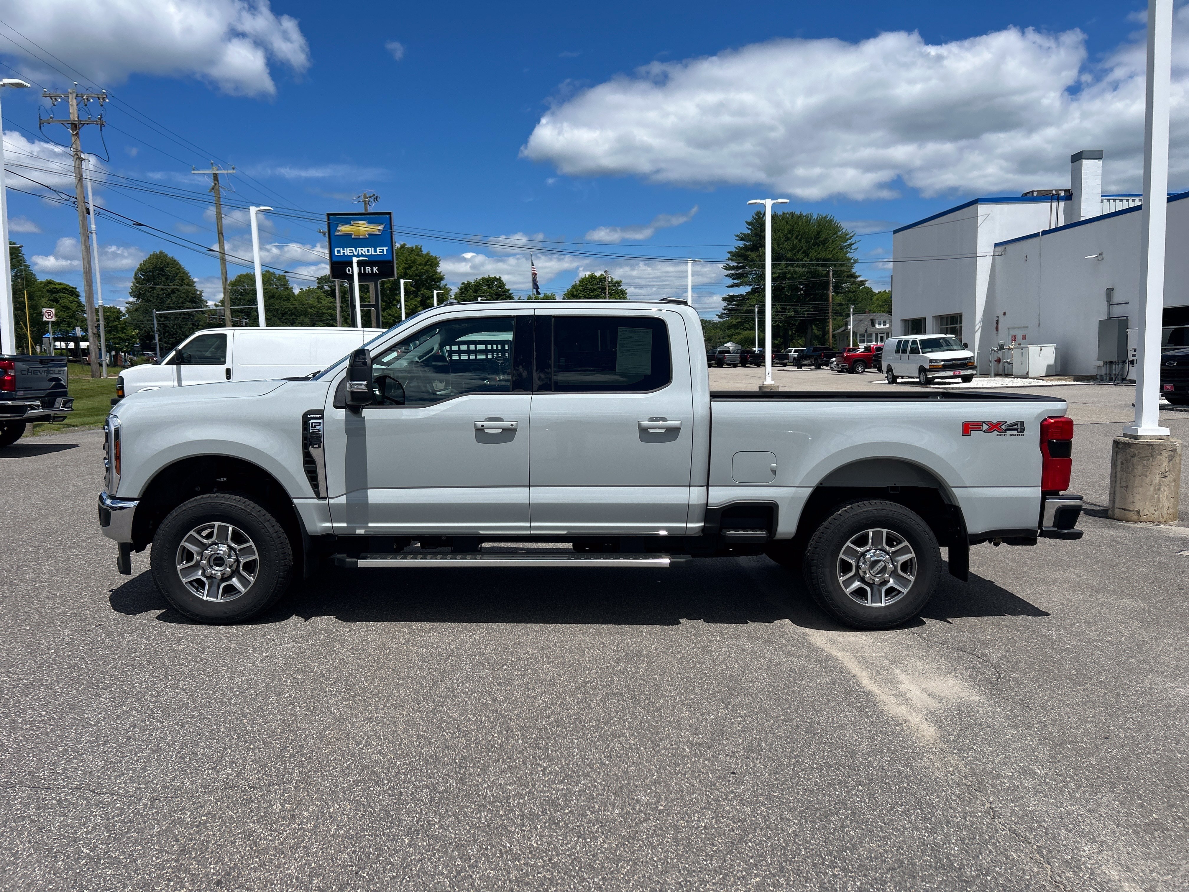 Used 2025 Avalanche Ford LARIAT image 6