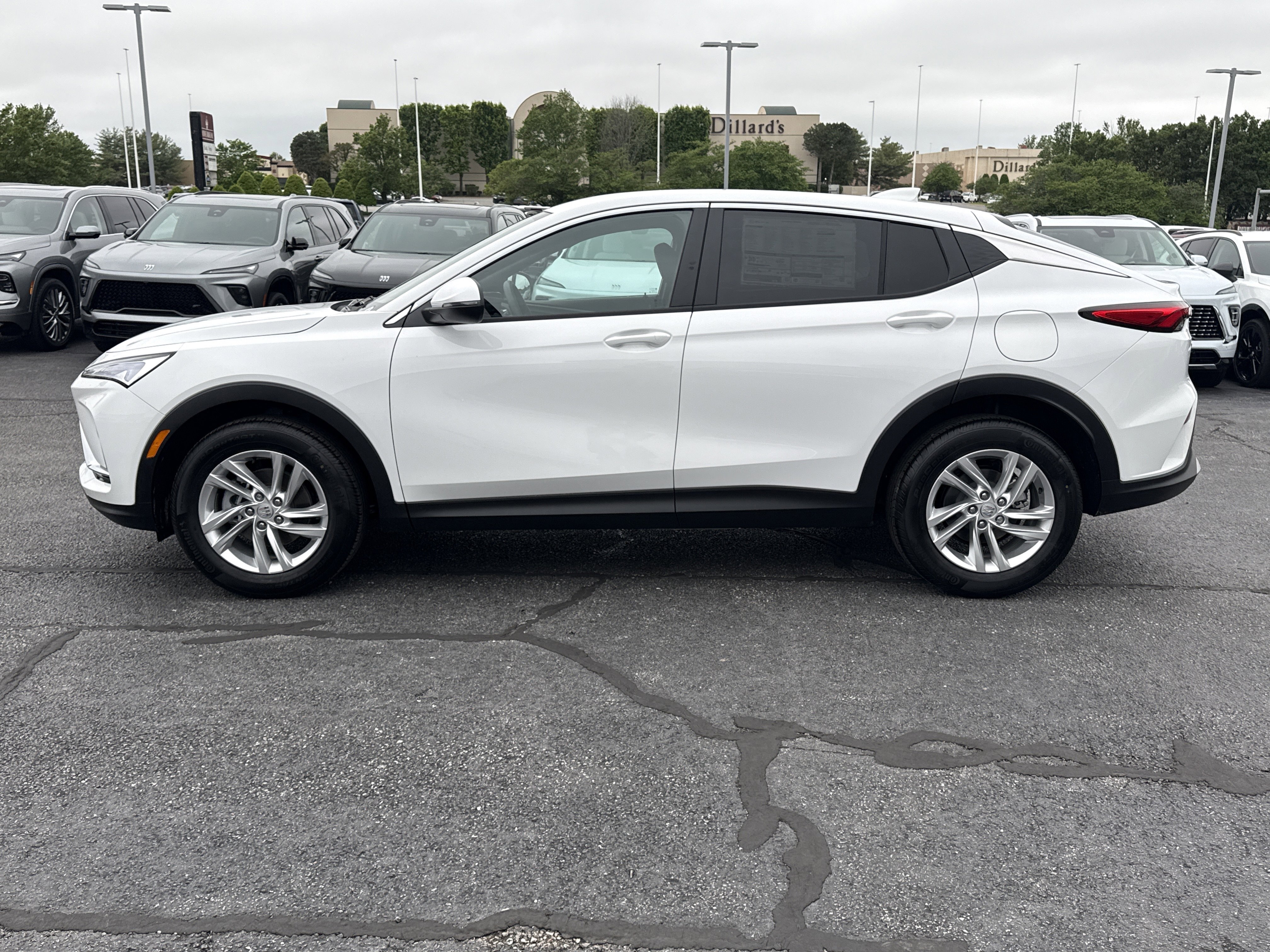 New 2026 Summit White Buick Preferred image 9