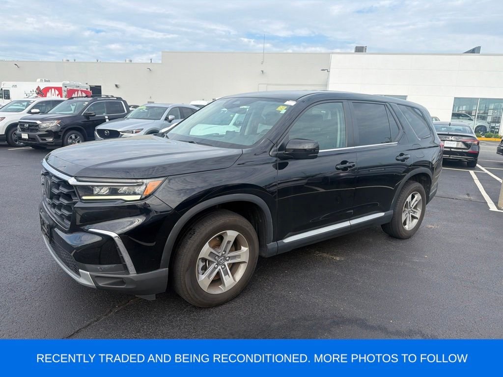 Used 2025 Black Honda EX-L image 2