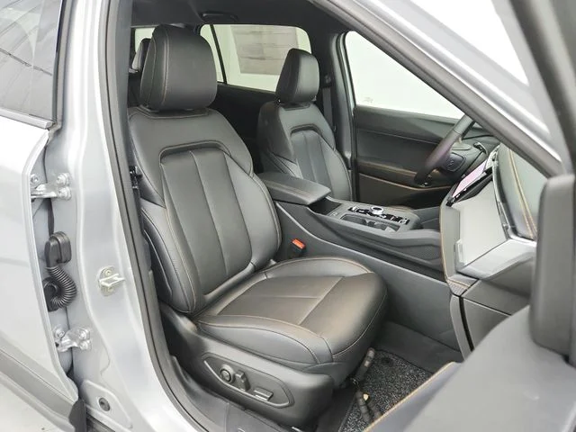 New 2026 Silver Jeep Laredo image 38