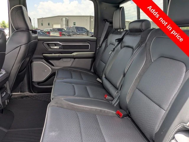 New 2026 Diamond Black Crystal Pearl-Coat Exterior Paint RAM Laramie image 12