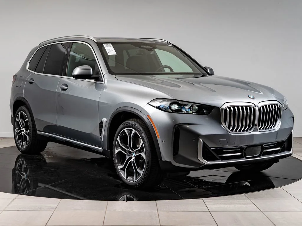 New 2026 Skyscraper Grey Metallic BMW xDrive40i image 12