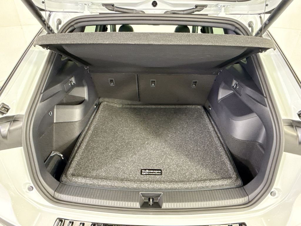 New 2026 Opal White W/Deep Black Roof Volkswagen SE R-Line Black image 26
