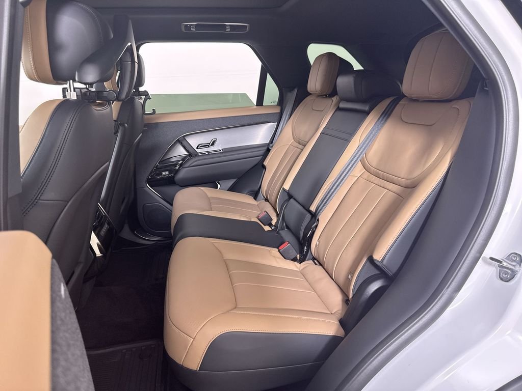 New 2026 OSTUNI PRL WHT Land Rover Dynamic SE image 20