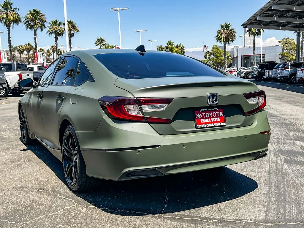 Used 2022 Green Honda Touring image 4