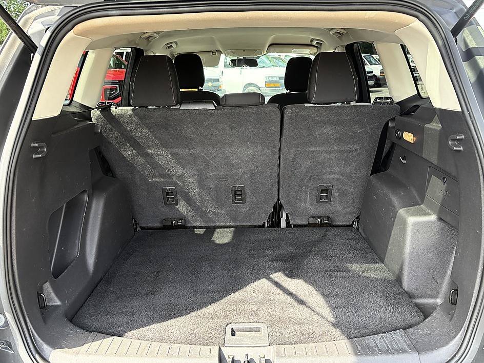 Used 2018 Magnetic Ford SE image 11