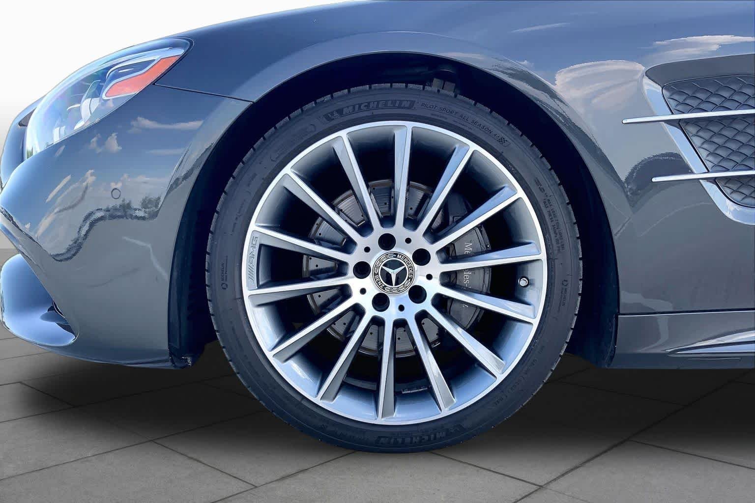 Used 2019 Graphite Grey Metallic Mercedes-Benz SL 550 image 11