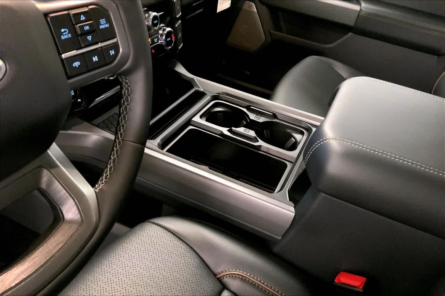 New 2026 Agate Black Metallic Ford F-250® Lariat® image 6