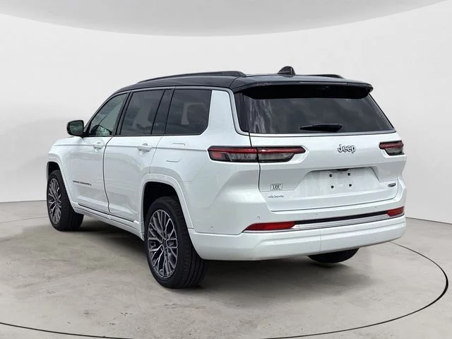 New 2026 Bright White Clearcoat Jeep L SUMMIT 4X4 image 3