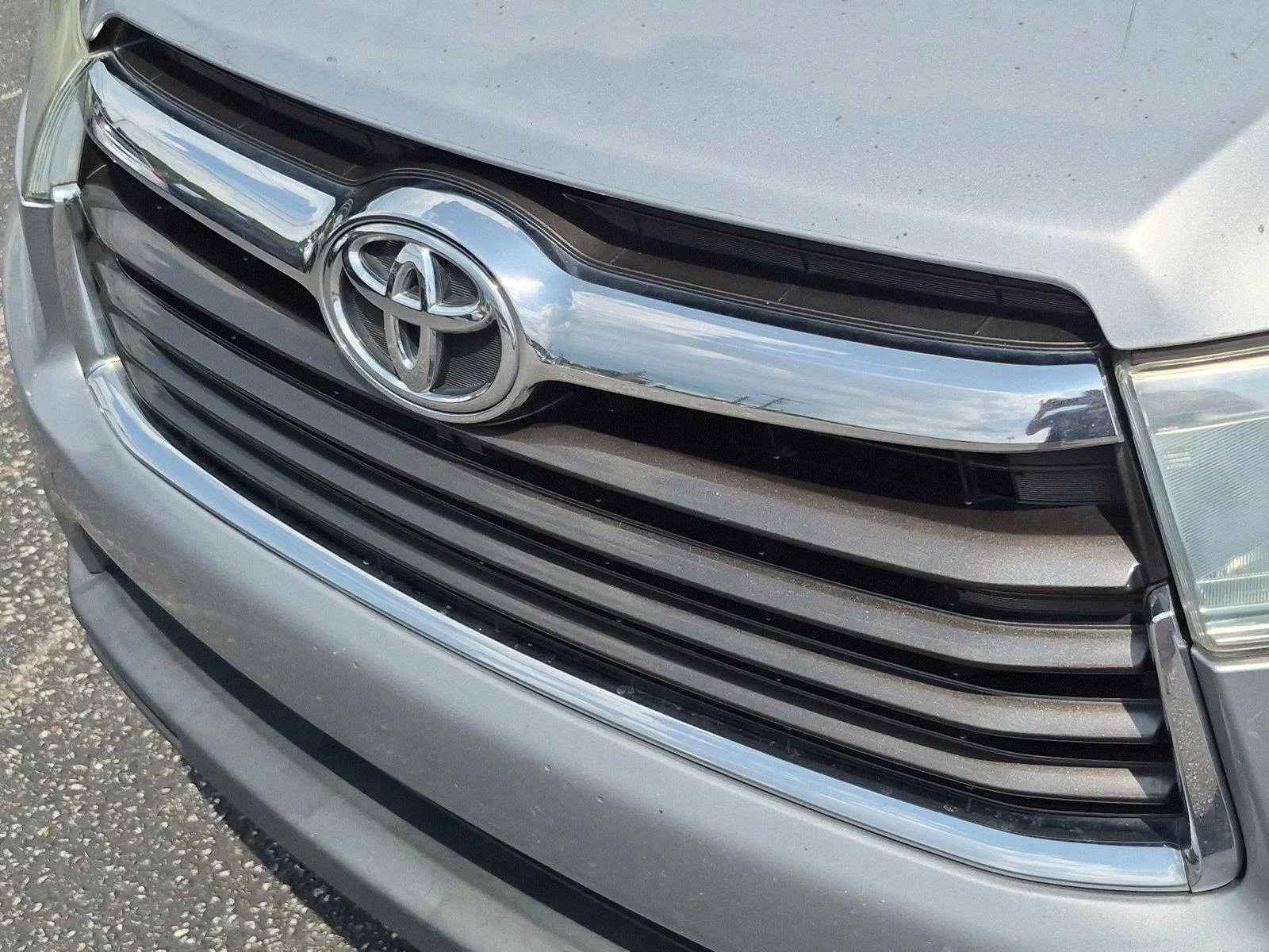 Used 2014 Silver Sky Metallic Toyota Limited image 14