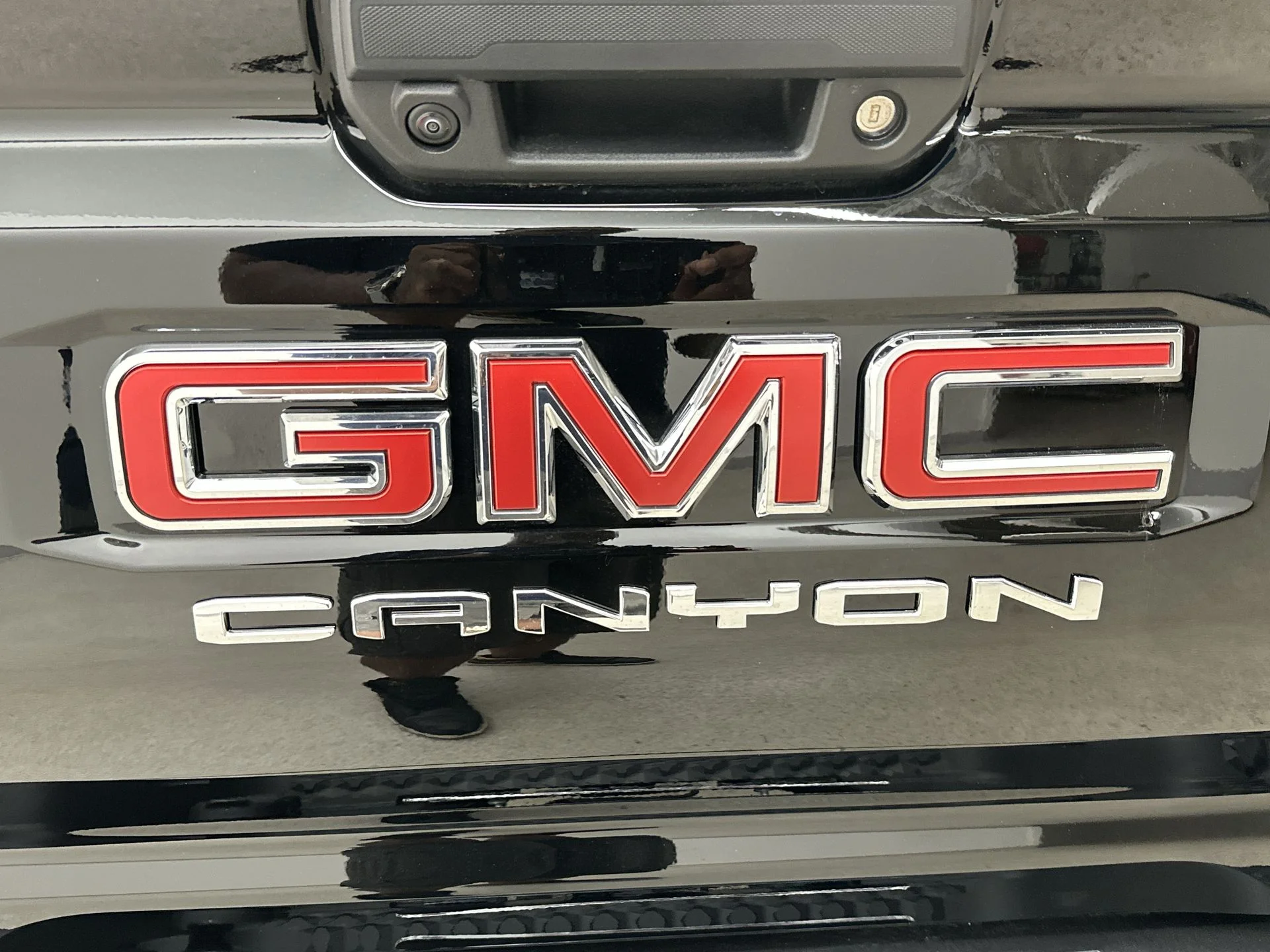 New 2026 Onyx Black GMC Elevation image 79
