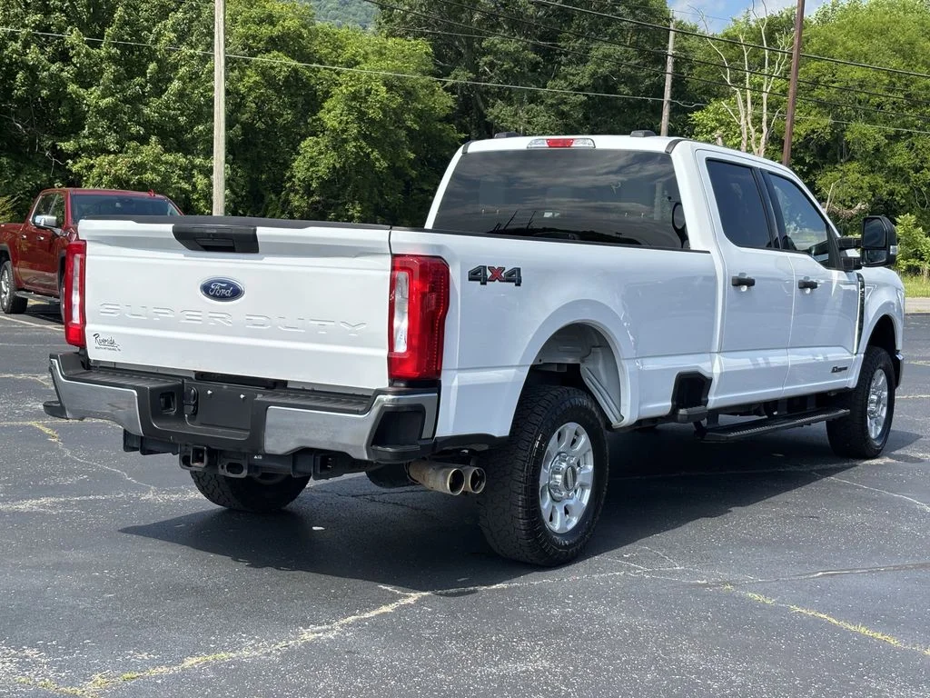 Used 2024 White Ford XLT image 9