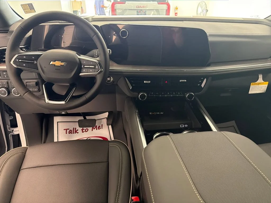 New 2026 Polar White Tricoat Chevrolet Premier image 14