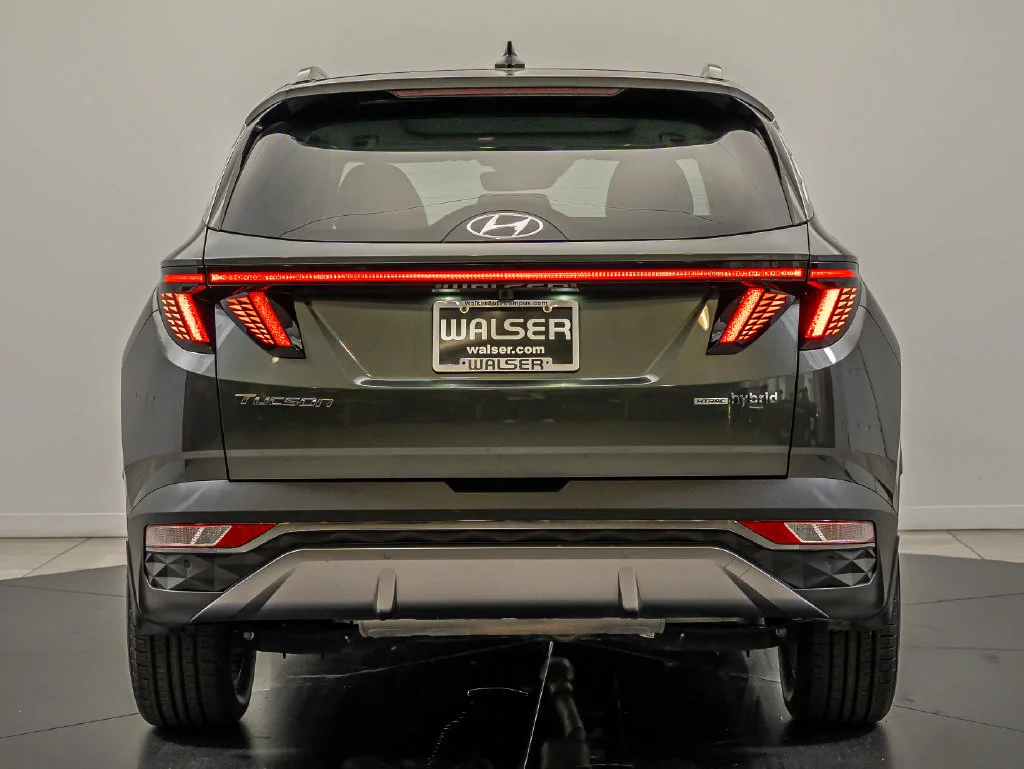 Used 2024 Amazon Gray Hyundai Limited image 7