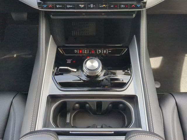 New 2026 Silver-Zynith Exterior Paint Jeep Limited Altitude image 23