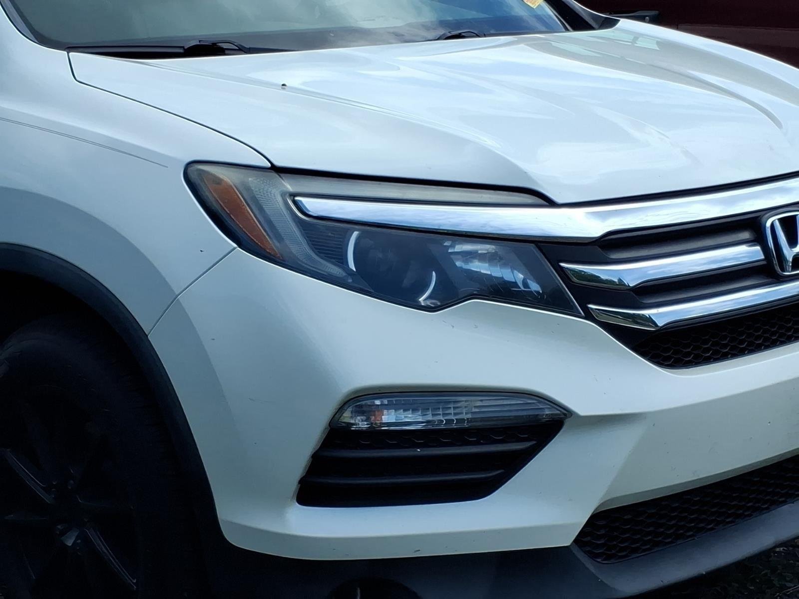 Used 2017 White Diamond Pearl Honda EX-L image 6