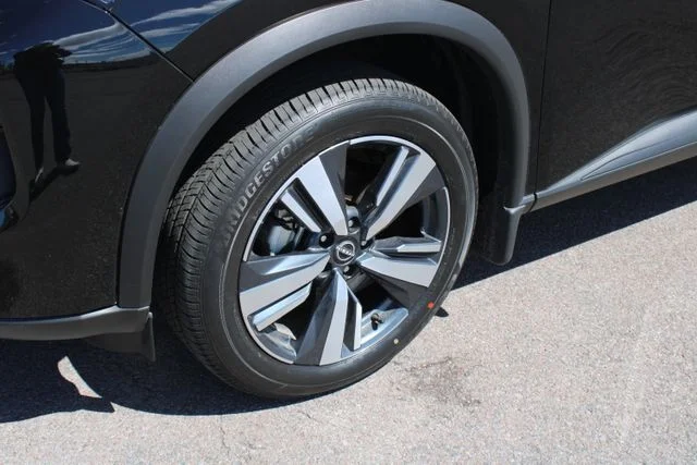 Used 2024 Black Nissan SL image 12