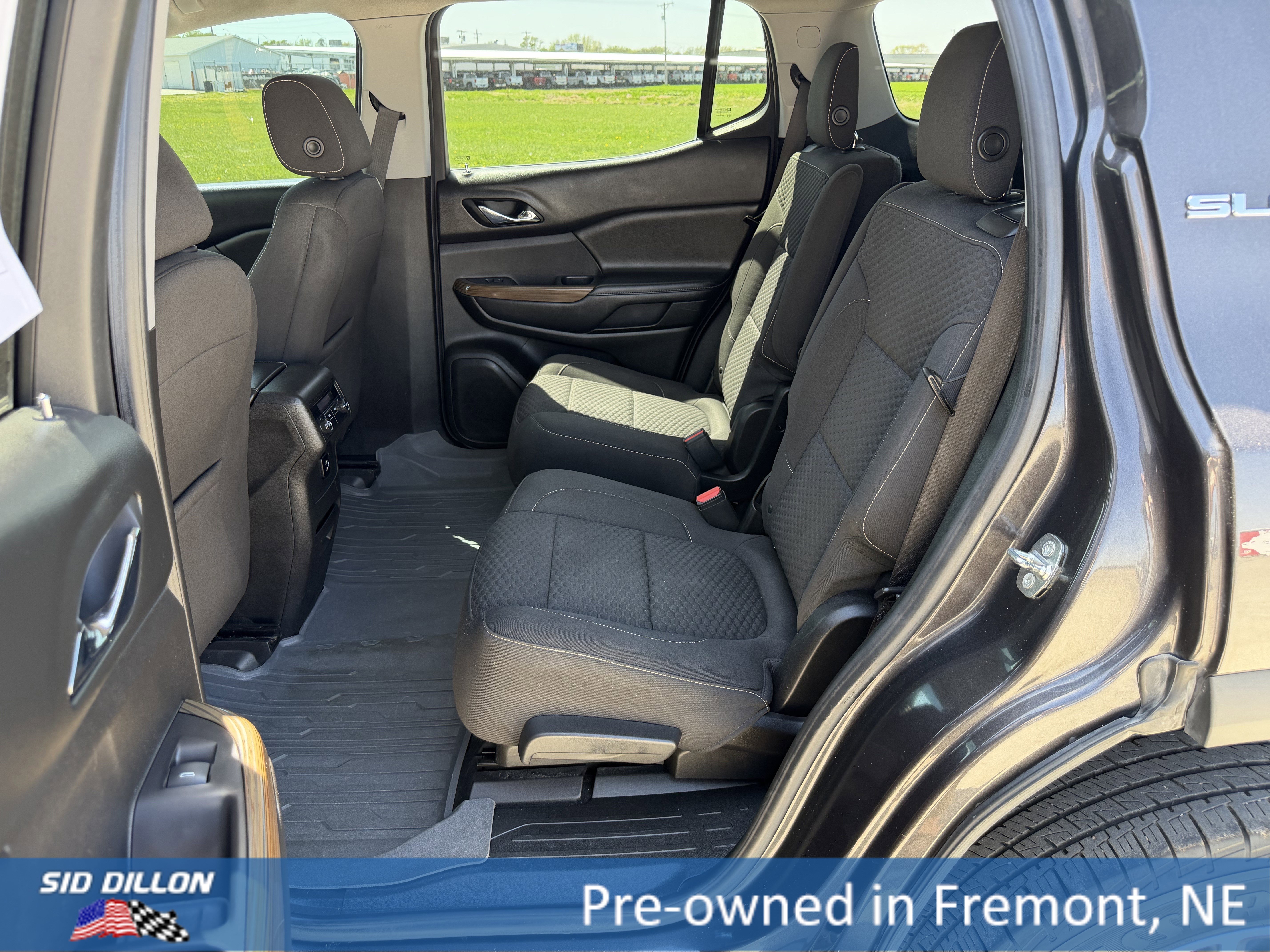 Used 2018 Iridium Metallic GMC SLE image 8