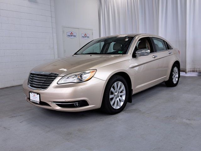 Used 2013 Chrysler 200 Limited with VIN 1C3CCBCGXDN598197 for sale in Hampton, VA