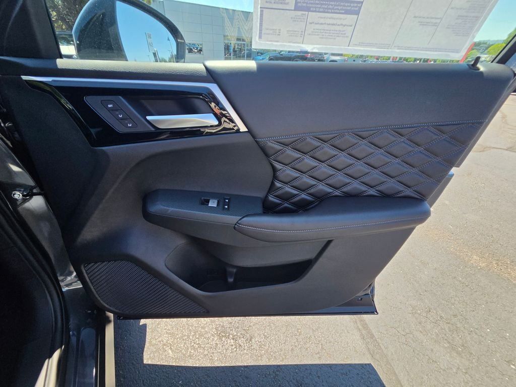 New 2026 Gray Nissan Platinum image 19