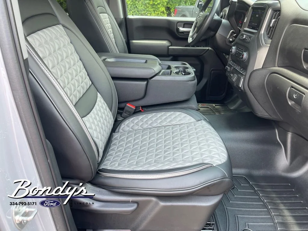 Used 2025 Slate Gray Metallic Chevrolet Custom image 18