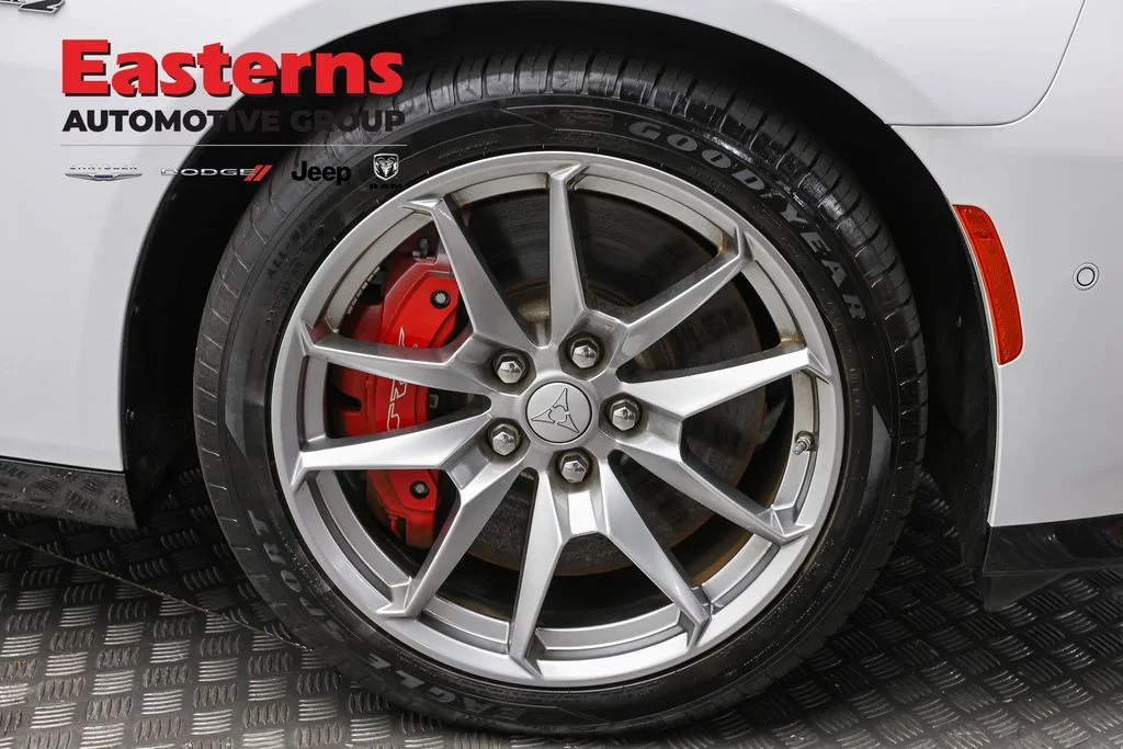 Certified Used 2024 White Dodge R/T Scat Pack image 29