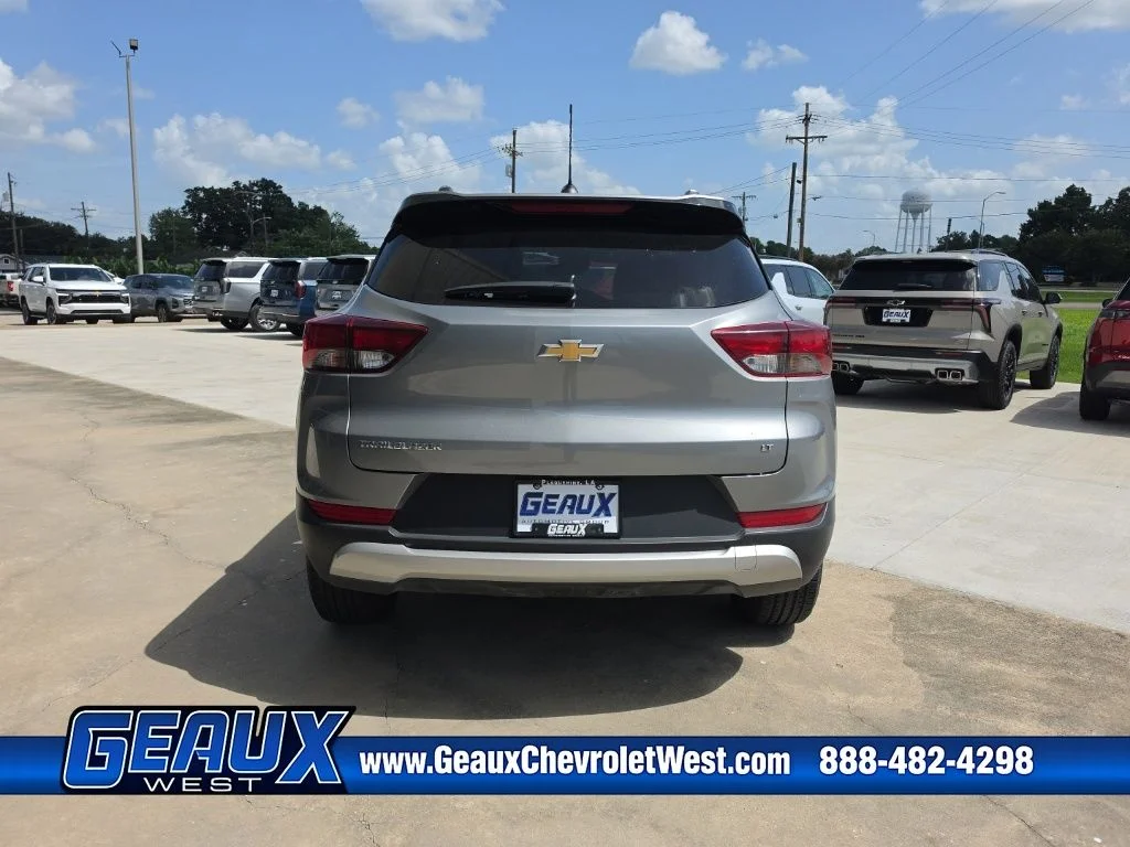 Used 2025 Gray Chevrolet LT image 8