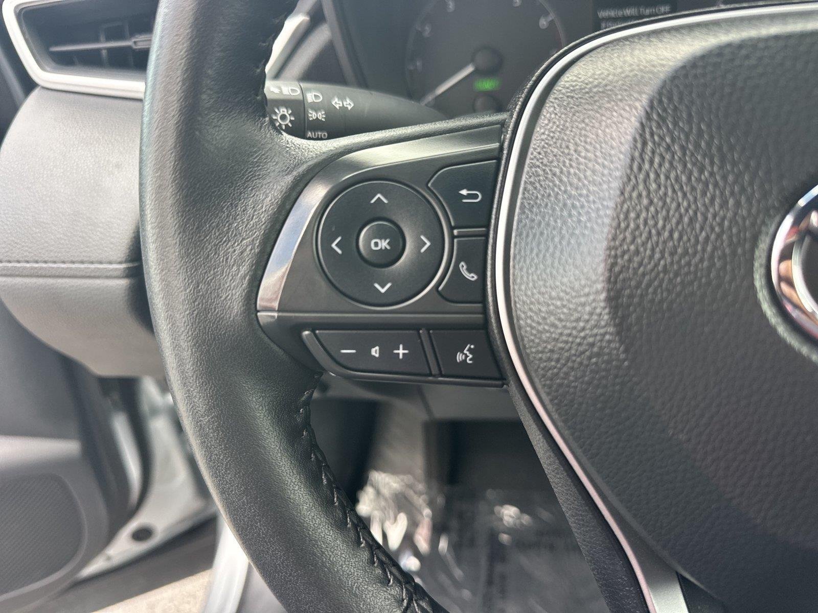 Used 2025 Sonic Silver Toyota Hybrid SE image 10