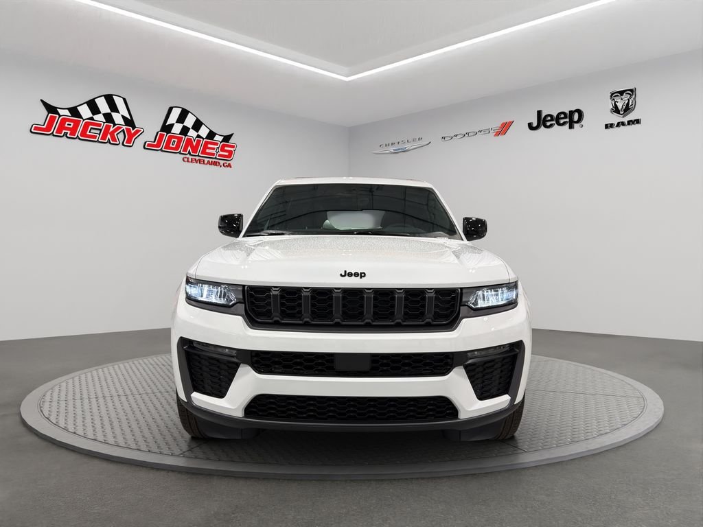 New 2026 Bright White Clear-Coat Exterior Paint Jeep Limited image 13