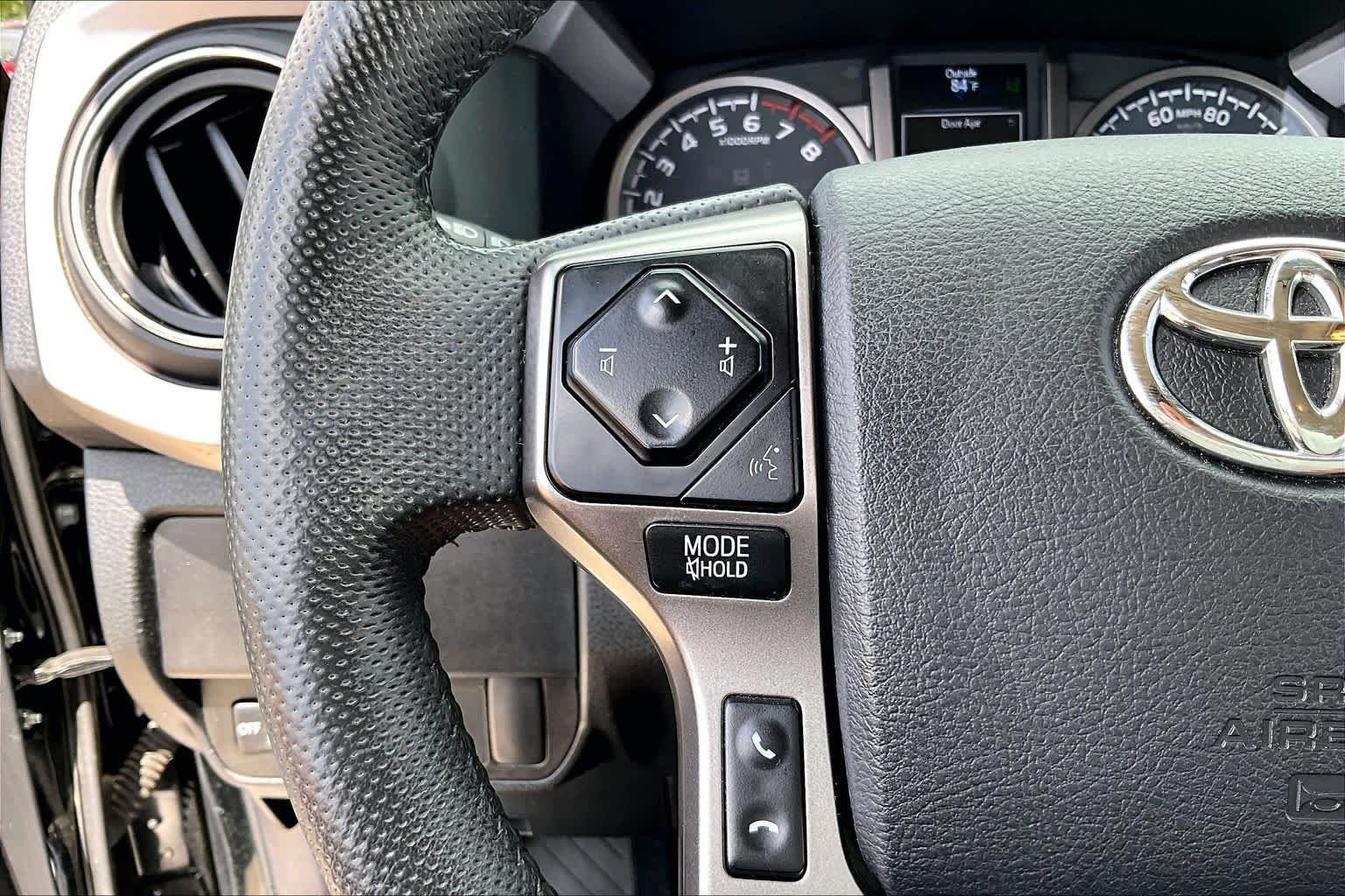 Used 2022 Midnight Black Metallic Toyota SR5 image 22