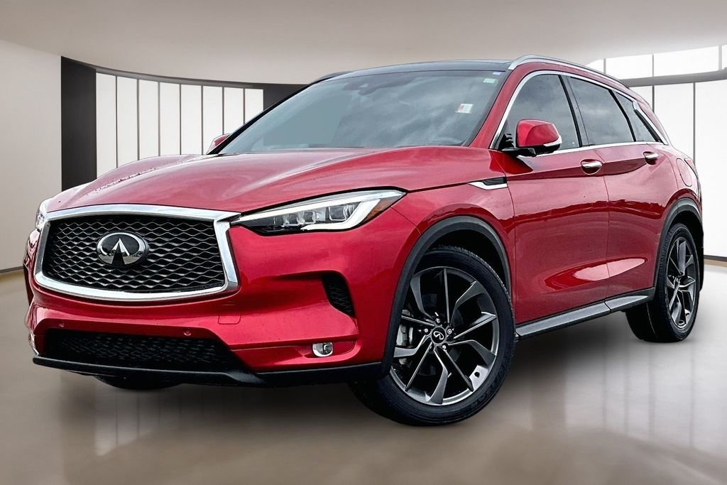 Used 2022 Red INFINITI Autograph image 1