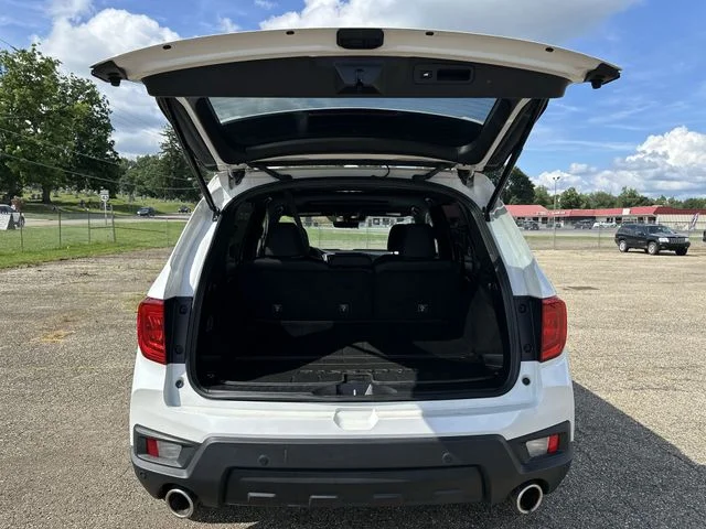 Certified Used 2024 White Honda EX-L image 22