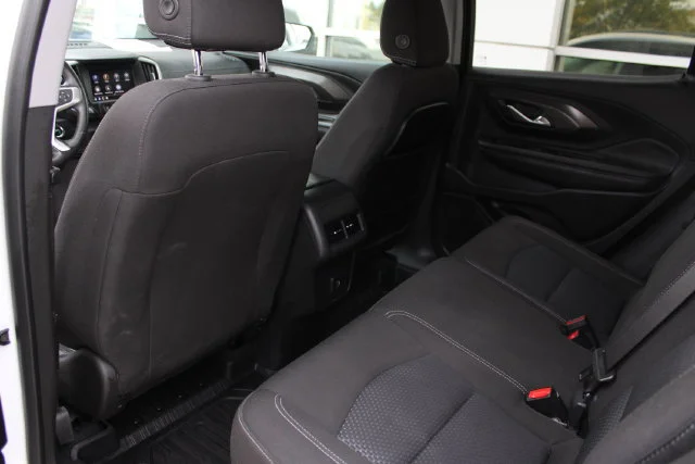 Used 2023 SUMMIT WHITE GMC SLE image 20