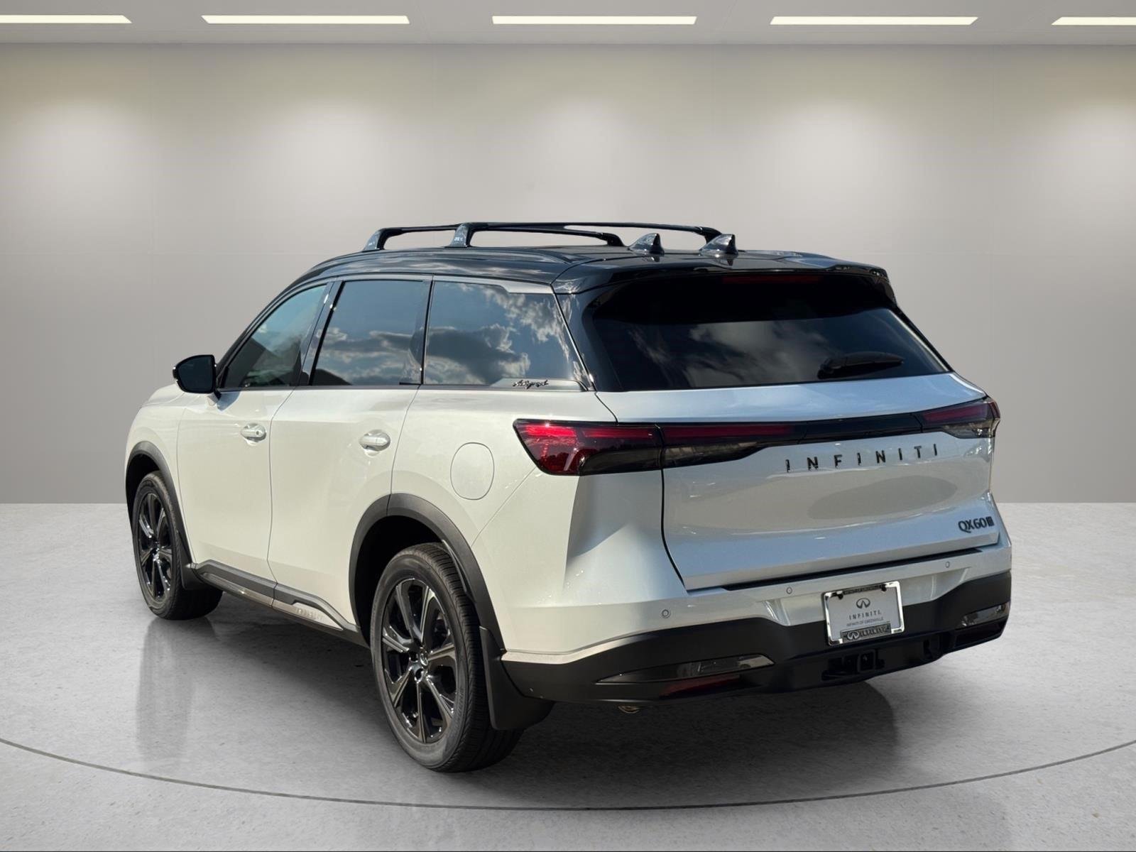 New 2027 2T RAD WHT INFINITI Autograph AWD image 3