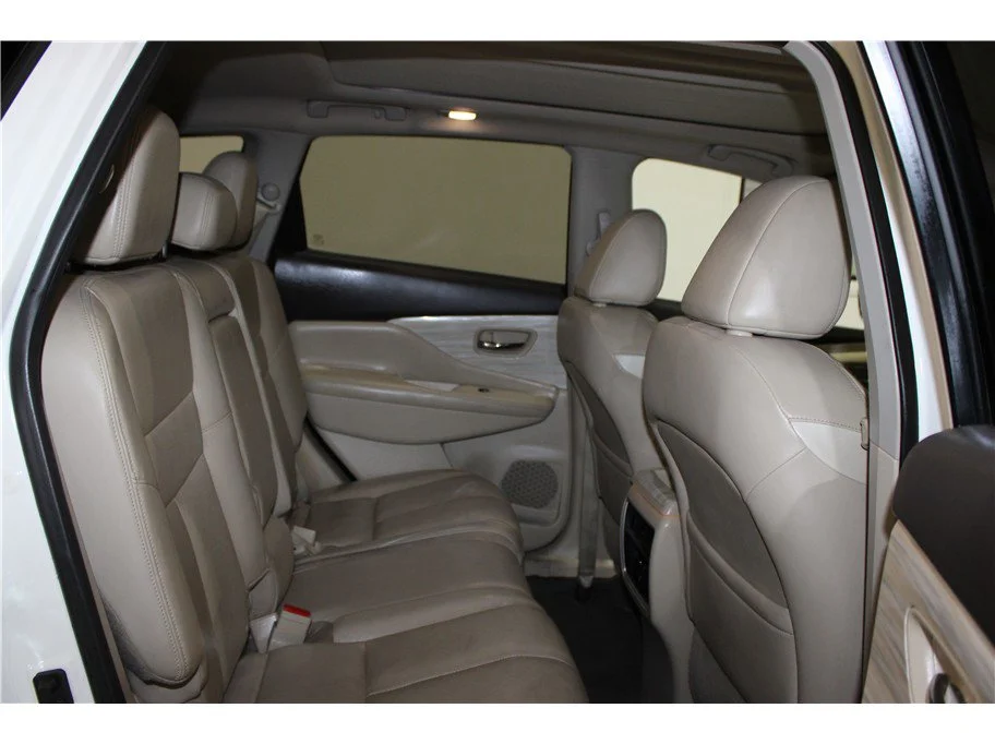 Used 2017 Pearl White Nissan Platinum image 22