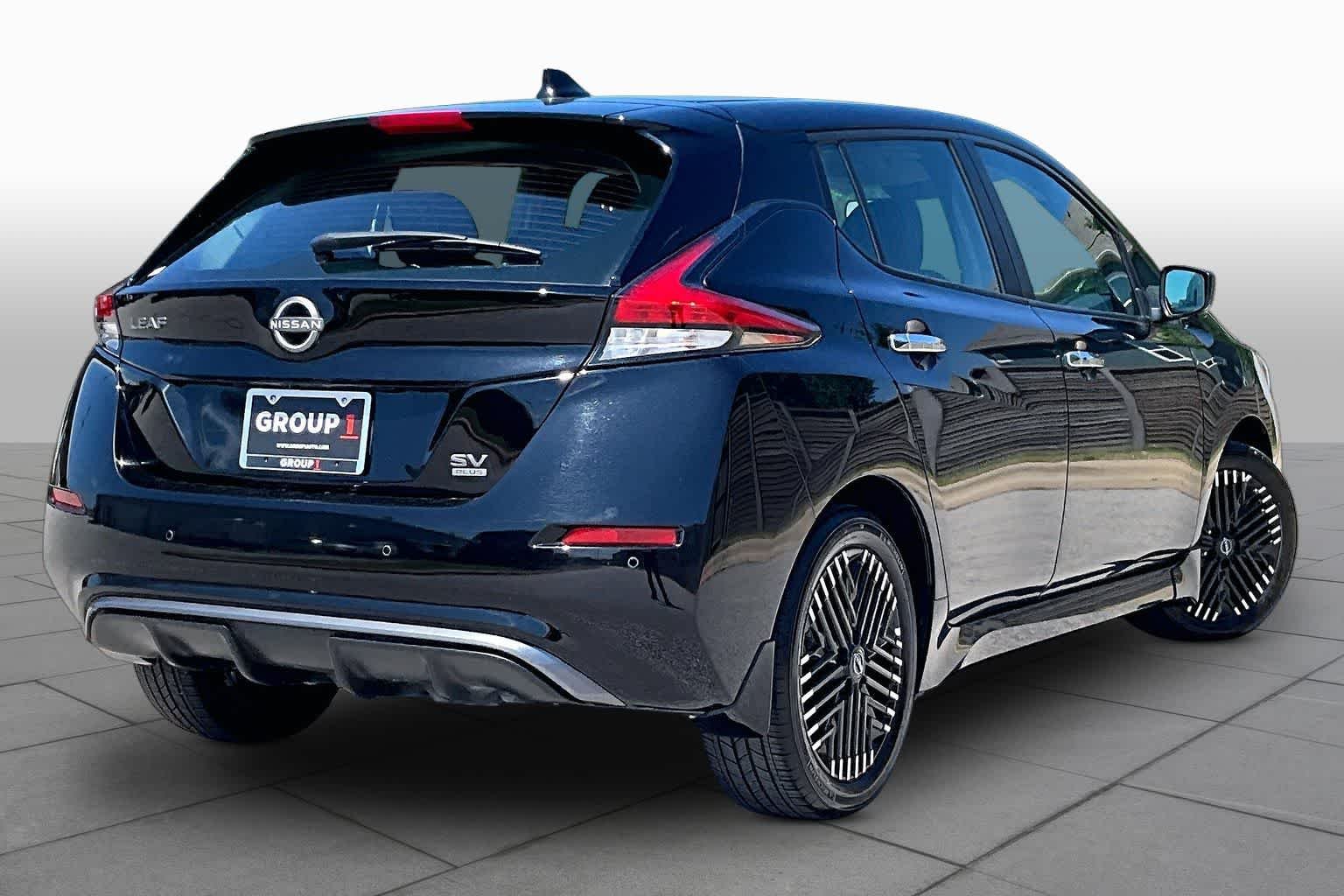Used 2025 Super Black Nissan SV PLUS image 12