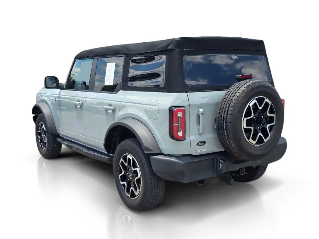 Used 2023 Cactus Gray Ford Base image 9