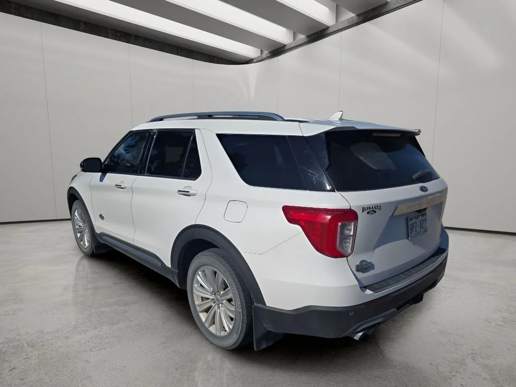 Used 2023 White Ford King Ranch image 2