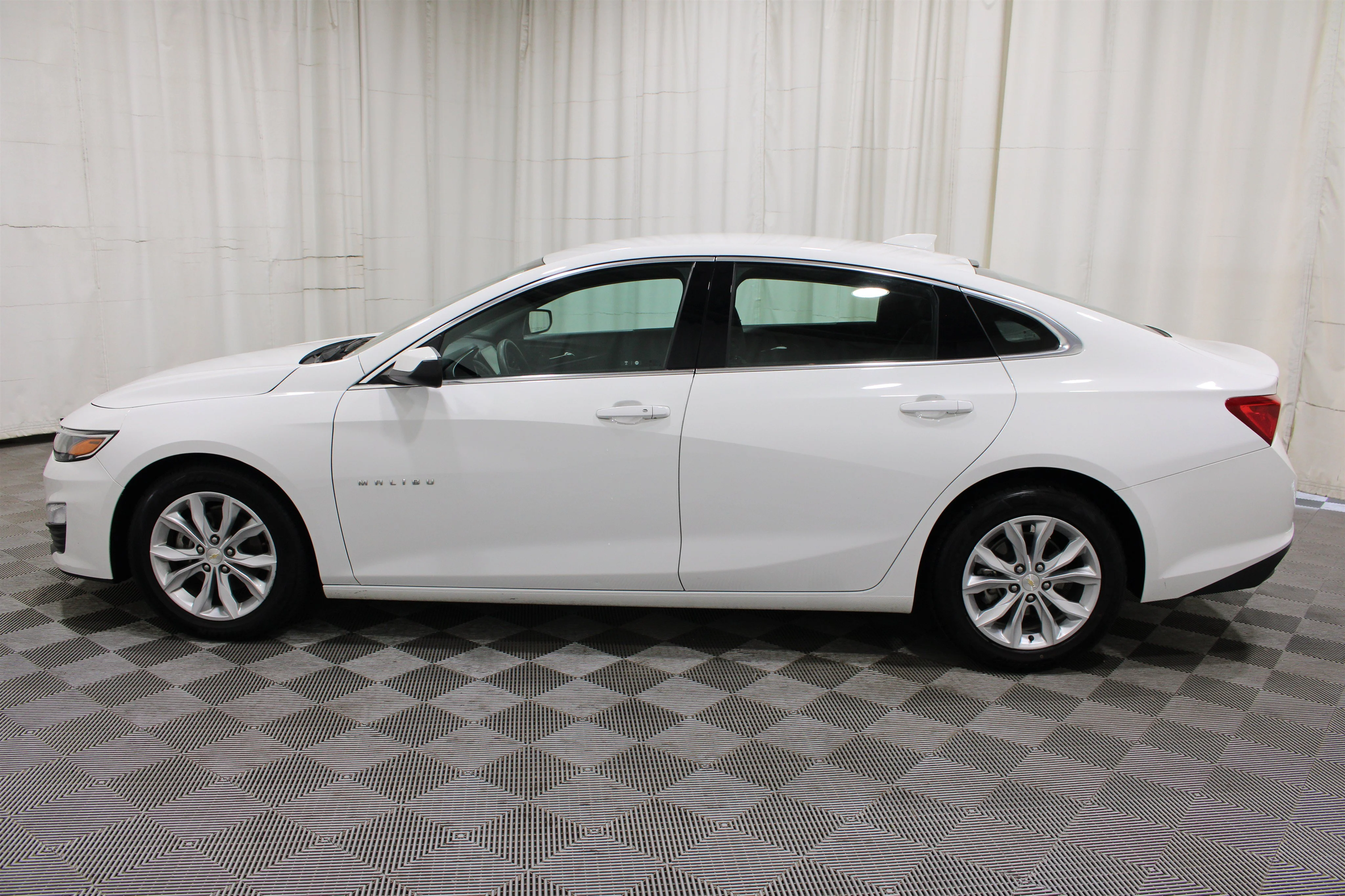 2023 Chevrolet Malibu 1LT - Photo 33