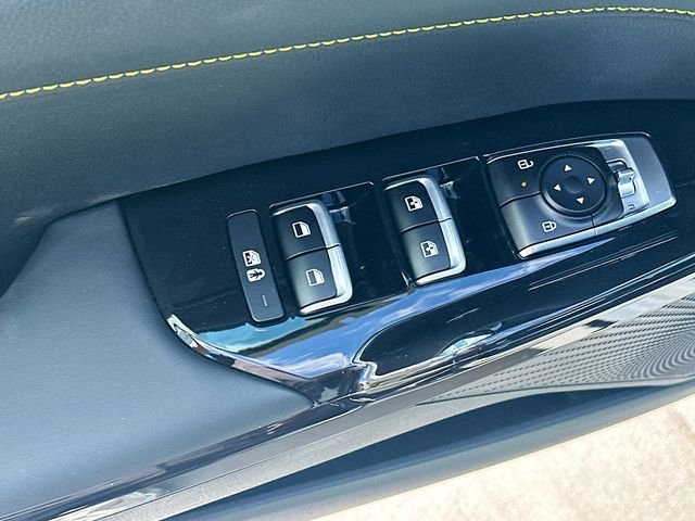 New 2026 Snow White Pearl Kia GT image 18