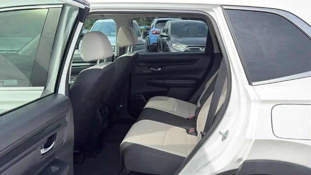 Used 2023 White Honda EX image 23